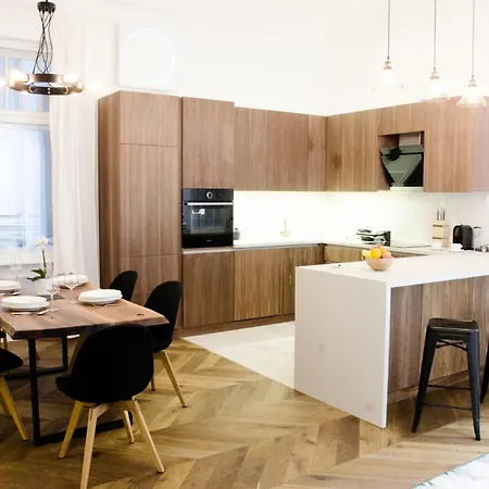Luxury By Hi5 - Location 3-br