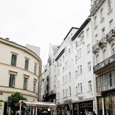 Luxury By Hi5 - Location 3-br * Budapešť