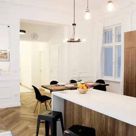 Luxury By Hi5 - Location 3-br דירה