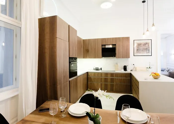 Luxury By Hi5 - Location 3-br Budapesta