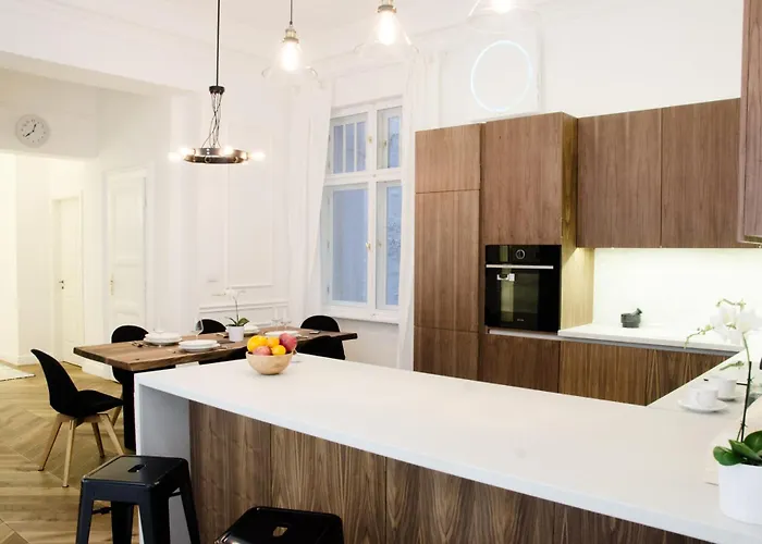 Luxury By Hi5 - Location 3-br