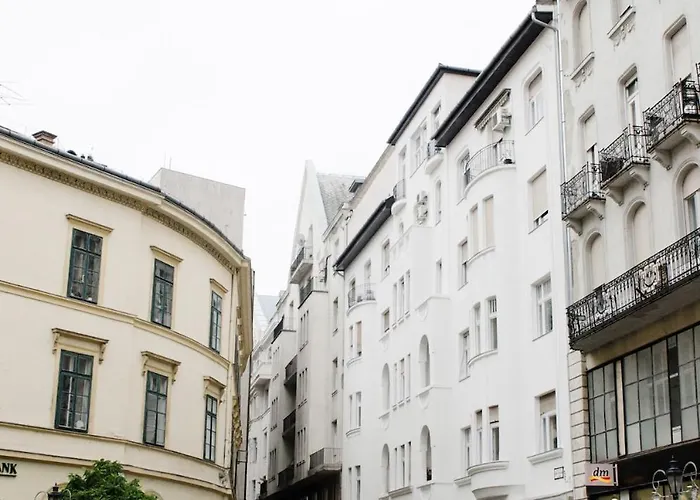 Luxury By Hi5 - Location 3-br * Budapešť