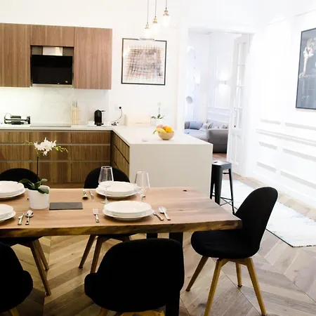 Luxury By Hi5 - Location 3-br Lejlighed