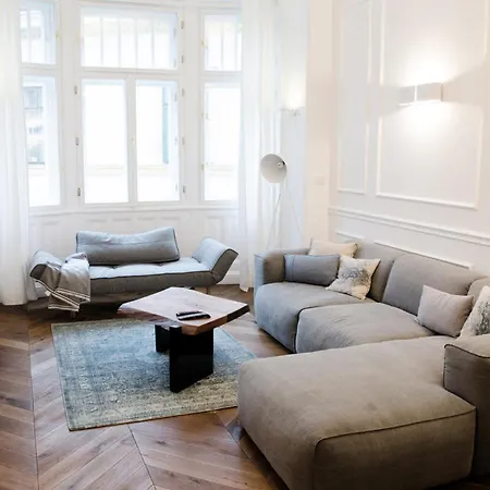 Luxury By Hi5 - Location 3-br Lejlighed Budapest