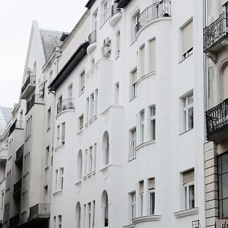 Luxury By Hi5 - Location 3-br *