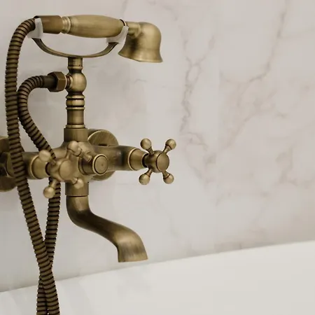Luxury By Hi5 - Location 3-br Budapest