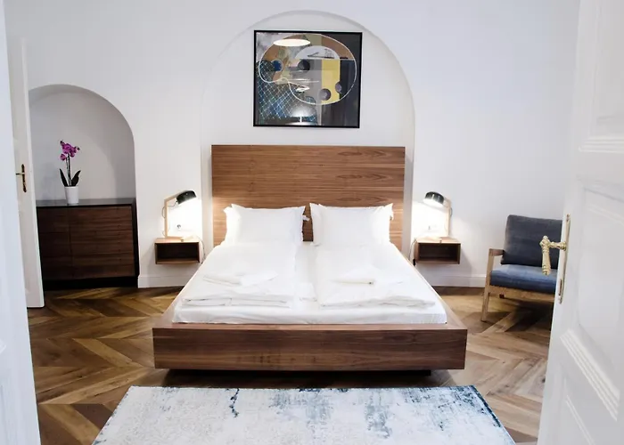 Luxury By Hi5 - Location 3-br